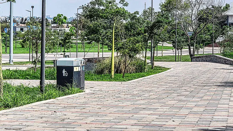 PARQUE LUIS QUINTANAR 